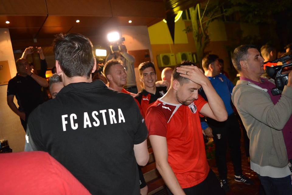 A început fiesta la Giurgiu! Prima reacție a lui Șumudică: ”Este extraordinar! Am practicat cel mai frumos fotbal” FOTO&VIDEO
