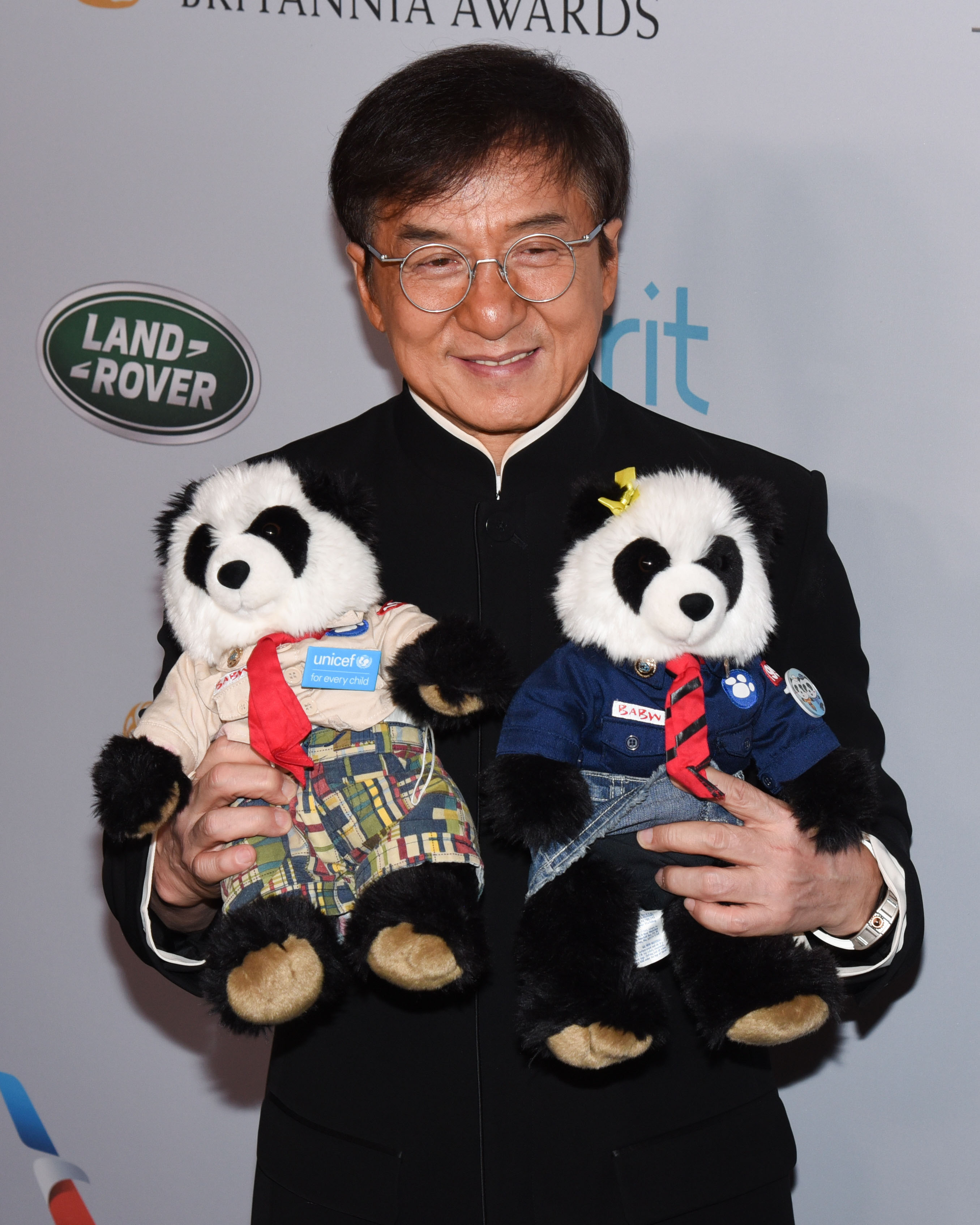 Jackie Chan a împlinit 70 de ani. Mesajul transmis de legendarul actor: „A fi capabil să îmbătrânești este un noroc”