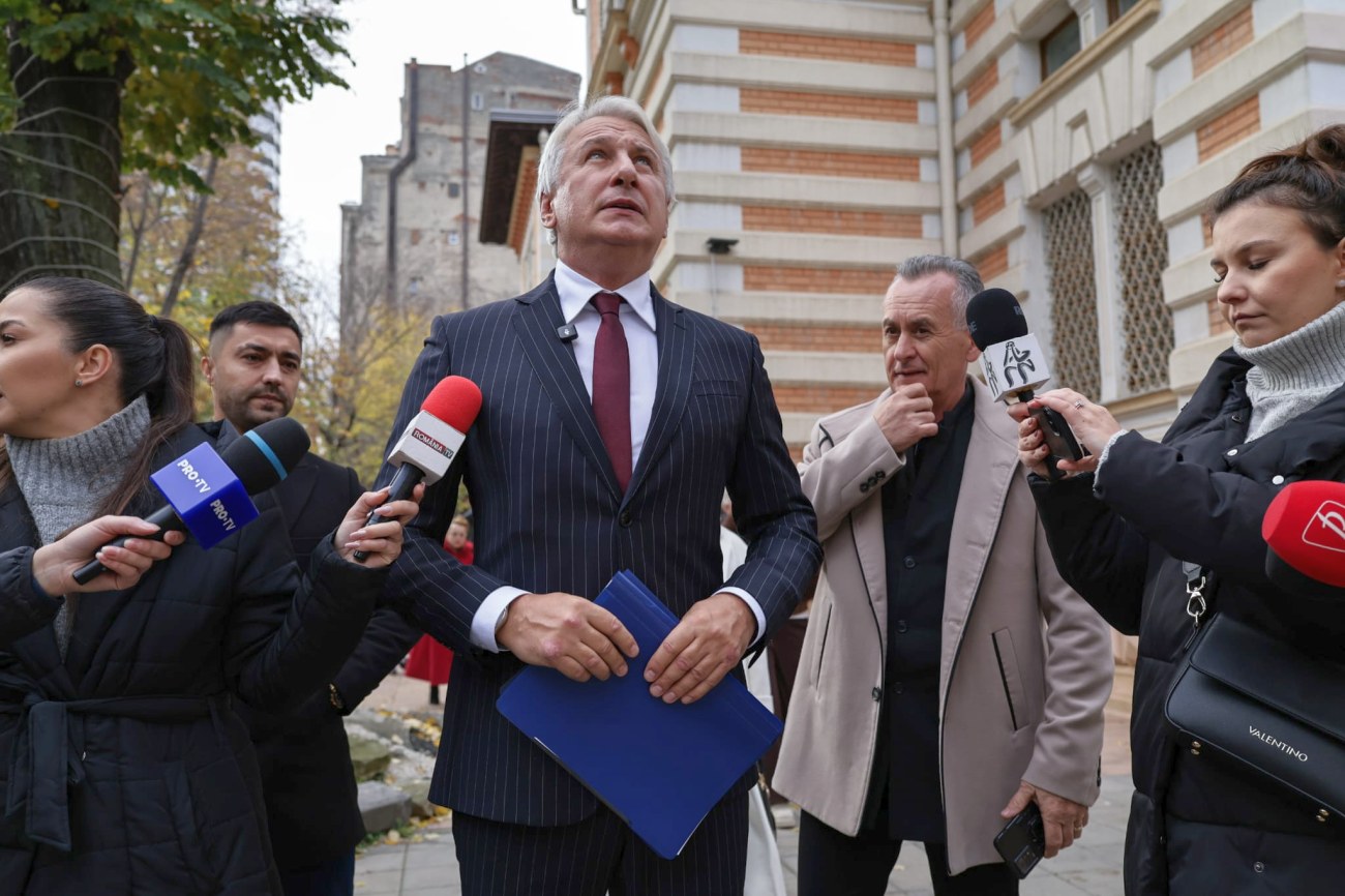 Eugen Orlando Teodorovici şi-a depus candidatura la Primăria București. A susținut că parcarea va costa un leu pe oră dacă va fi ales