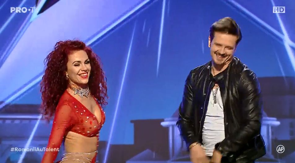 O roșcată l-a pus pe jar pe Florin Călinescu. Mihai Petre a luat-o la dans | FOTO & VIDEO