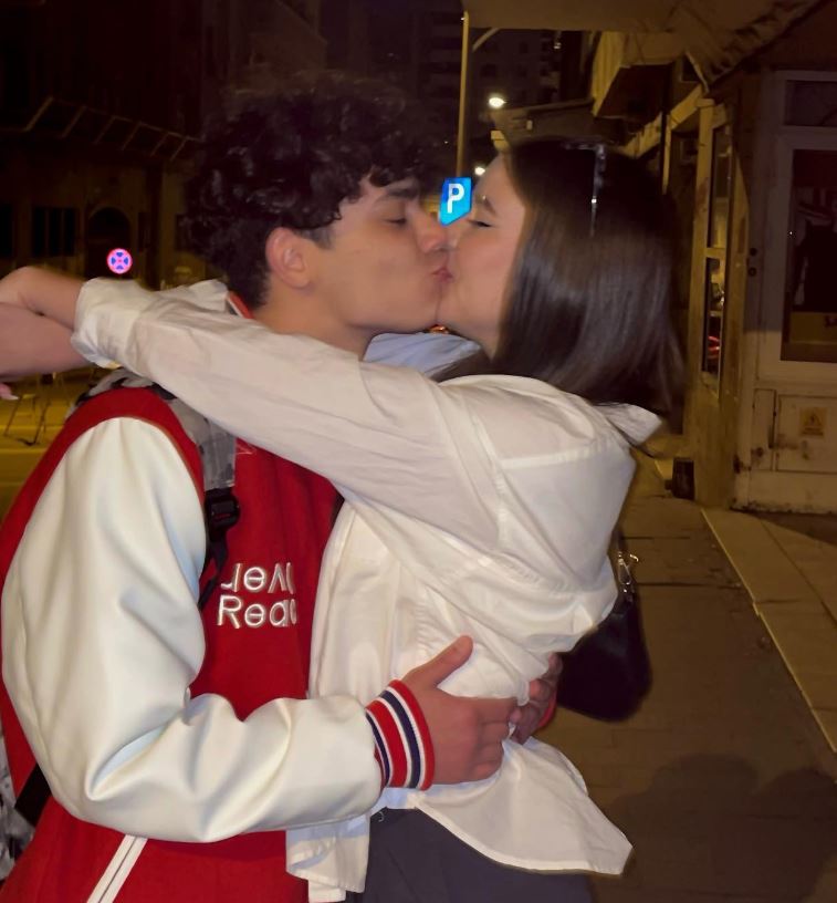 Cu cine este într-o relație Natalie, fiica lui Florin Busuioc. Iubitul ei e un cunoscut comediant: „Am început să fim prieteni”