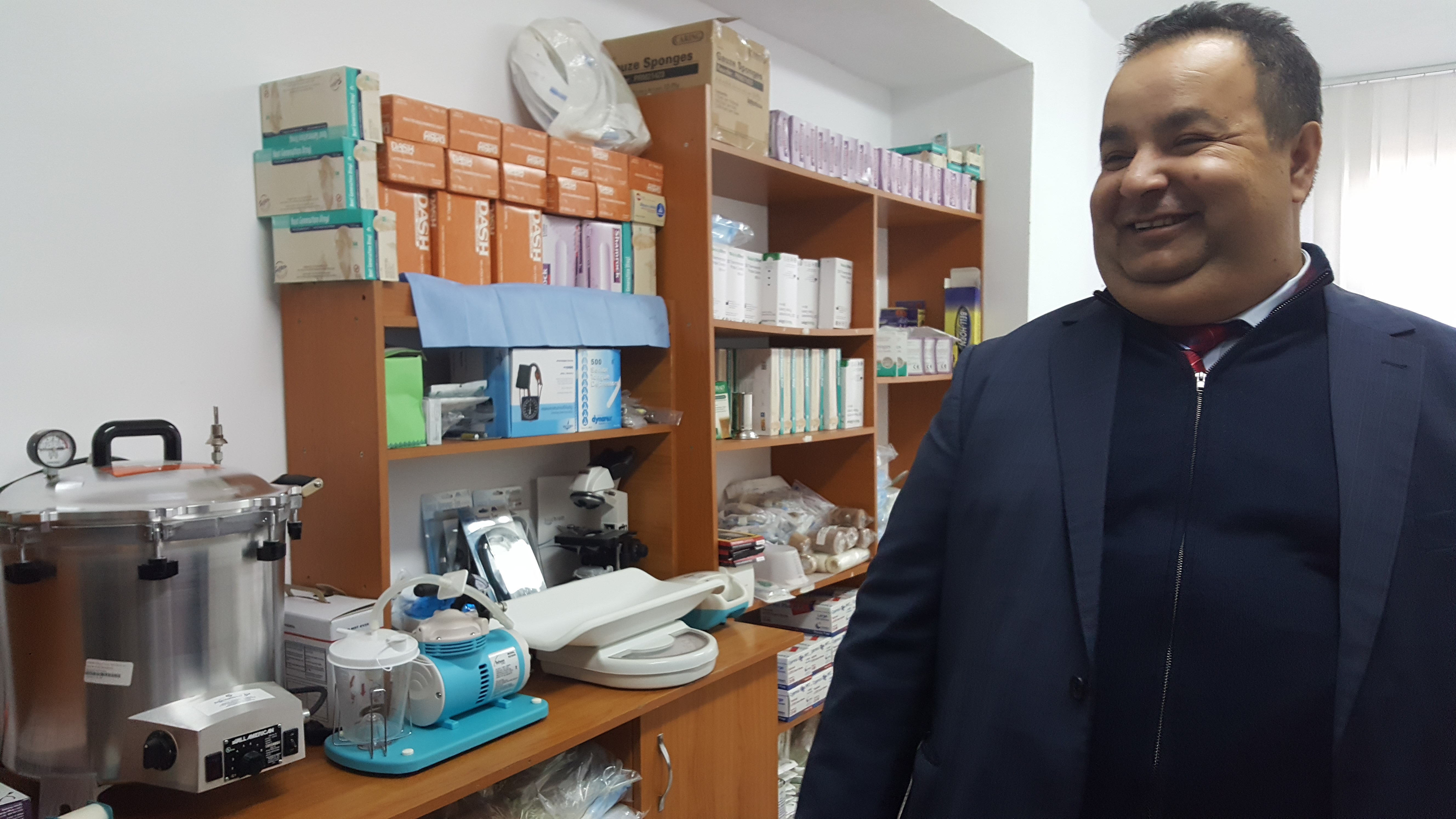 Prima clinică destinată special romilor a fost deschisă într-o biserică din Sibiu GALERIE FOTO