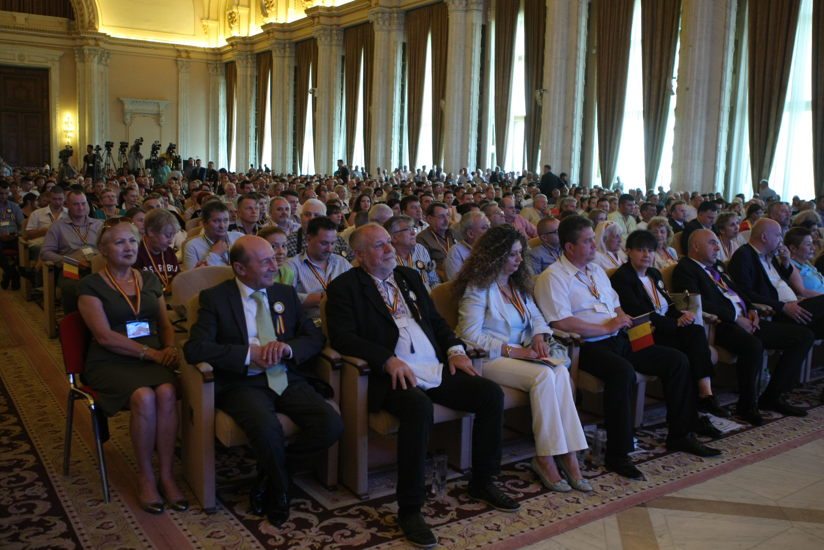 Schimb de replici dur între Turcescu și Băsescu, la Congresul PMP: ”M-aş fi aşteptat să rămâneţi la cârmă”/ ”Un căpitan are și el o licență care expiră” (VIDEO)