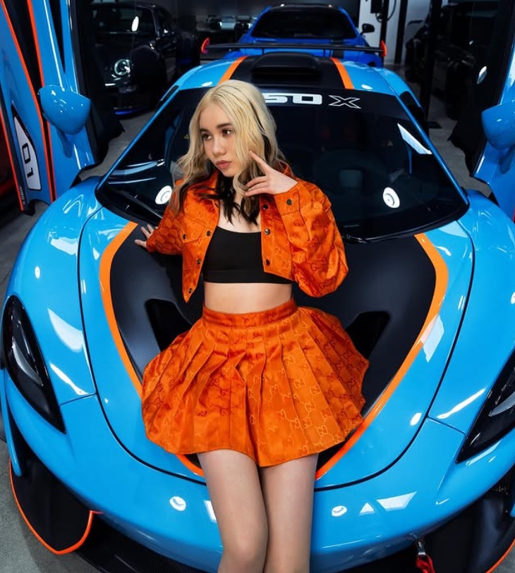 Cine e Lil Tay, care a câștigat un milion de dolari în primele trei ore pe OnlyFans. În 2023 s-a speculat că și-a înscenat moartea pentru publicitate