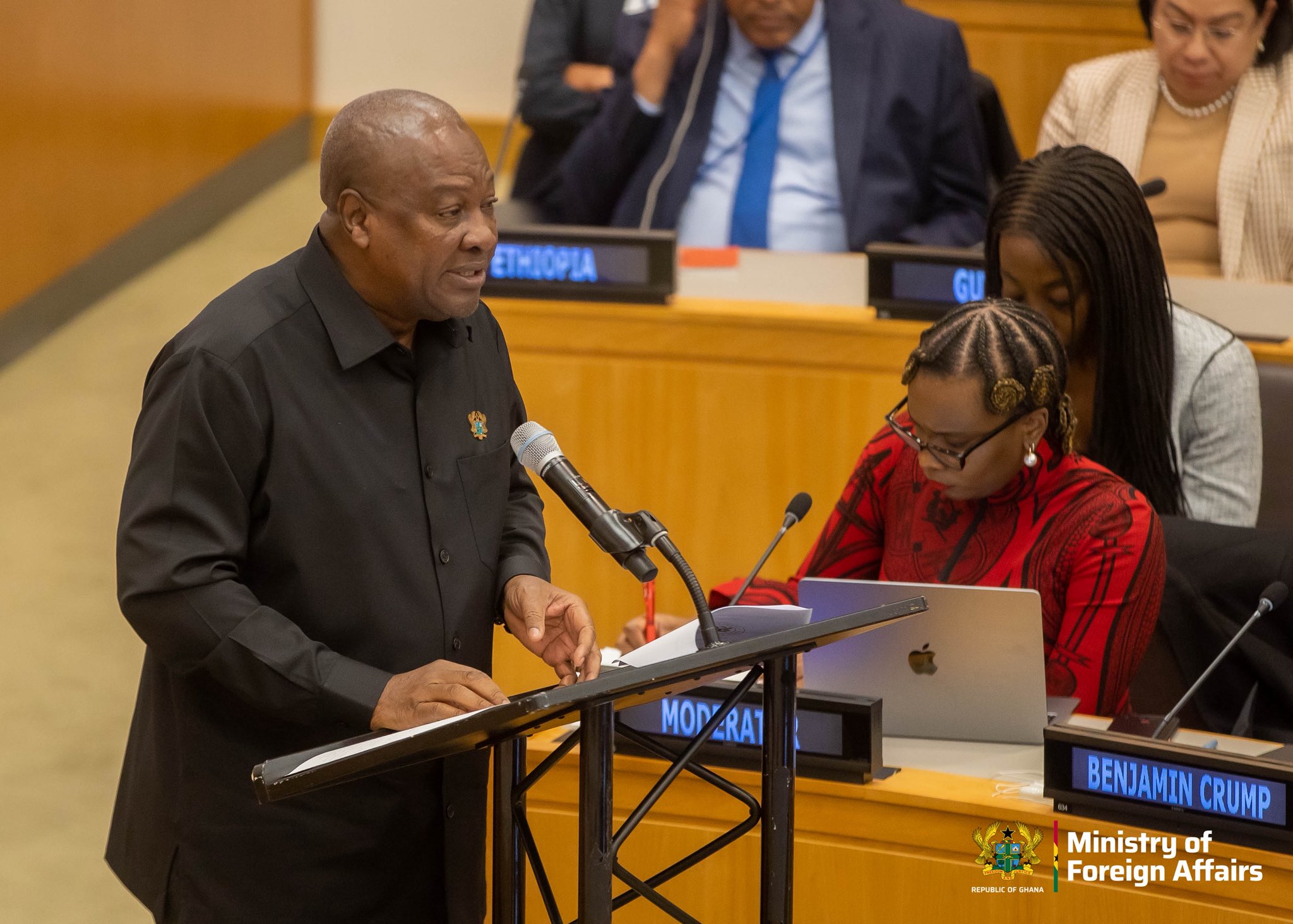 Ghanaian President John Dramani Mahama speaks during a UN General Assembly session where a resolution on transatlantic slavery and reparations was adopted. [@S_OkudzetoAblak]