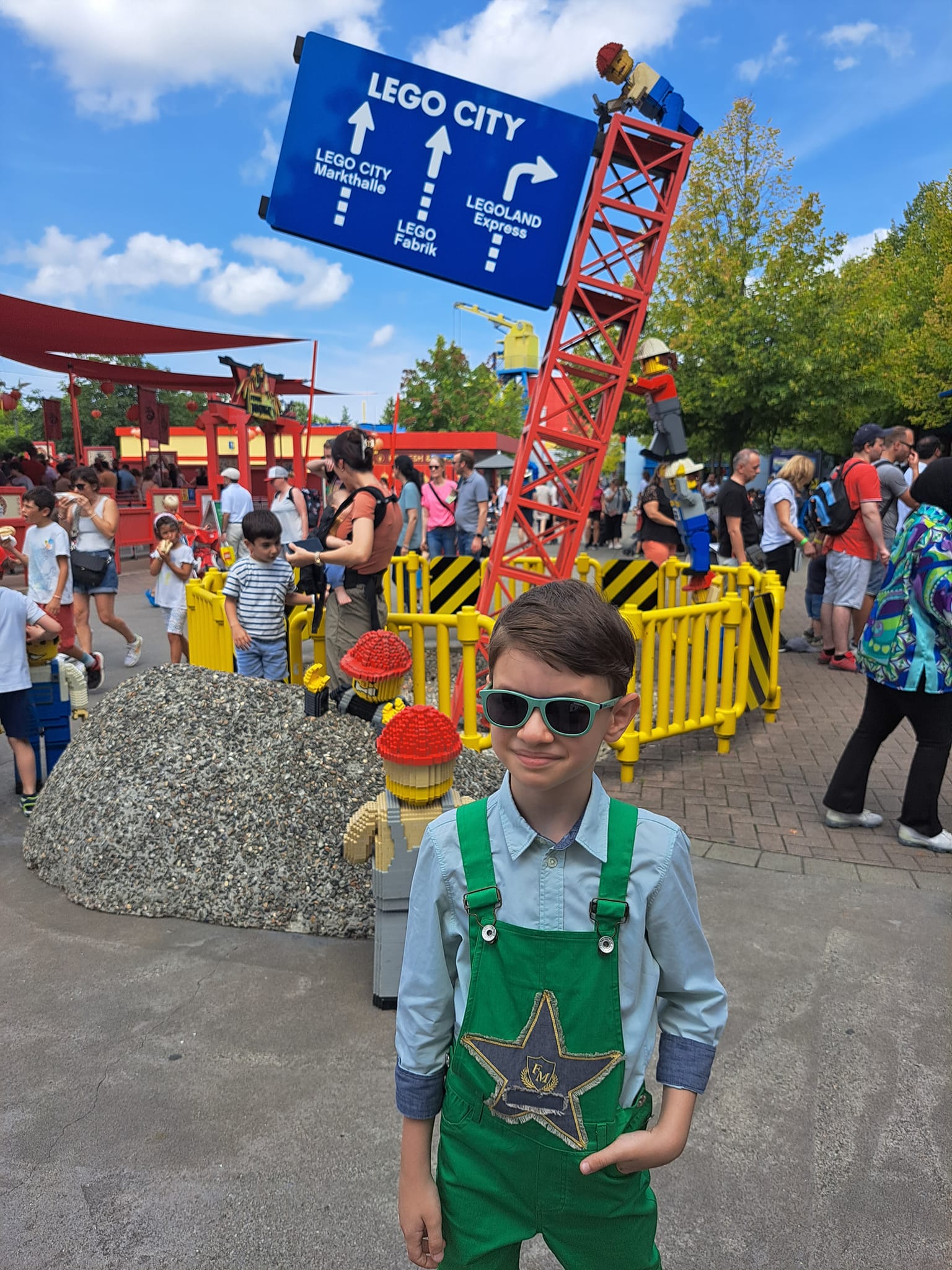 Ce face în vacanță Rareș Prisacariu, câștigătorul „Românii au talent” 2023. Băiețelul a urcat pe scenă alături de Dan Negru
