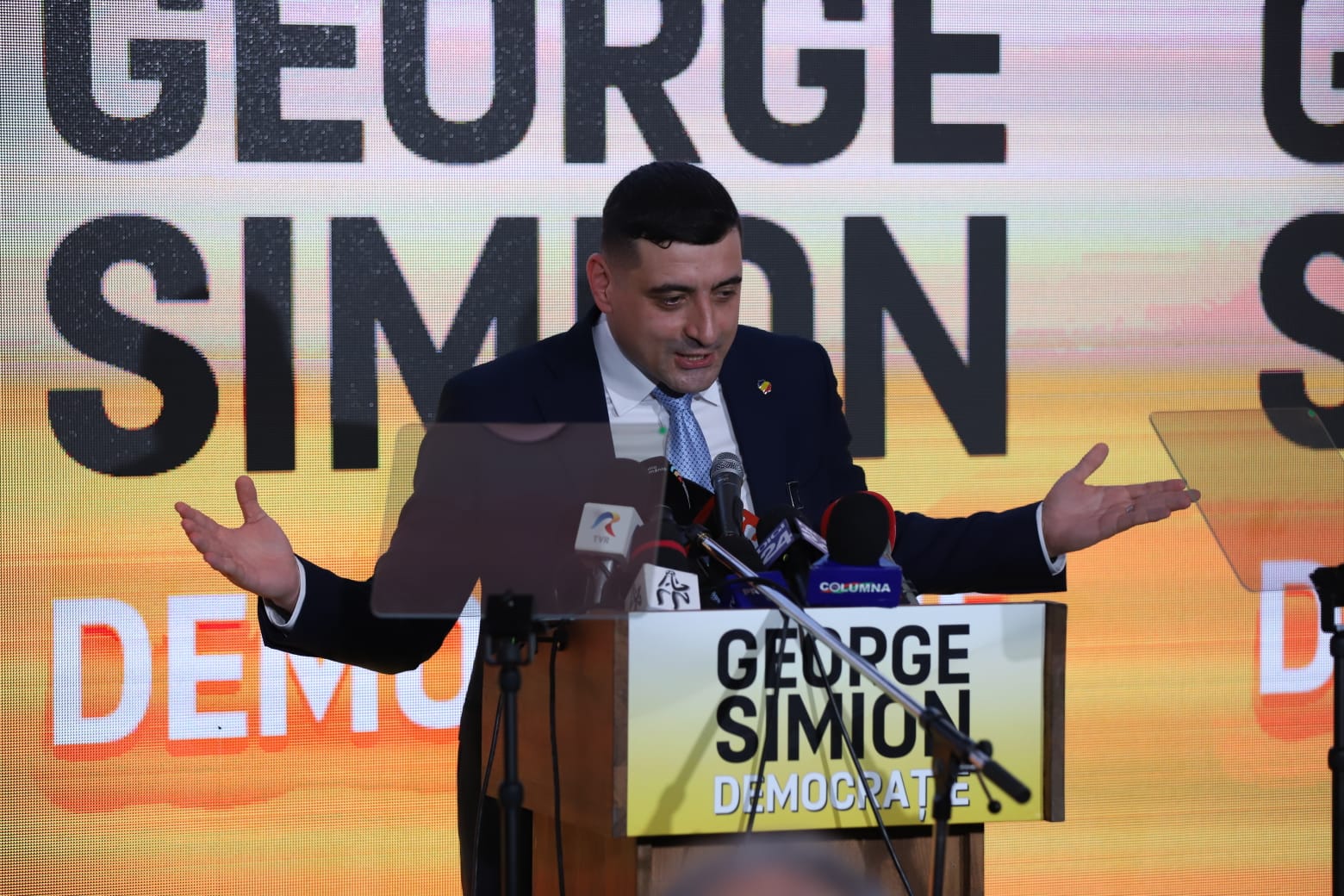 George Simion şi-a depus candidatura la alegerile prezidenţiale 2025 alături de Mateusz Morawiecki, fost premier al Poloniei