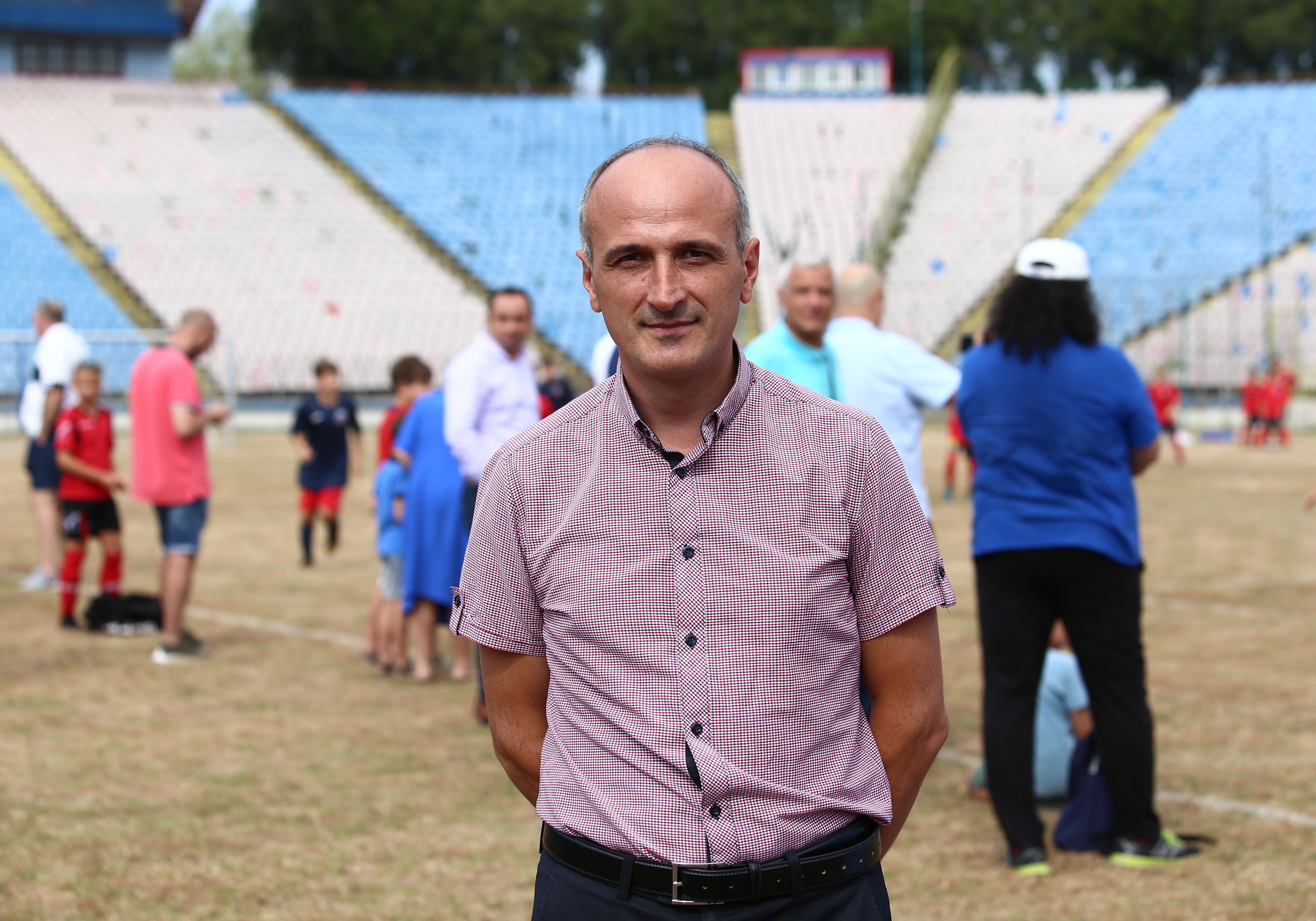 FOTO&VIDEO | A început demolarea stadionului Ghencea. Sâmbătă se poate vizita ultima dată mitica arena. Reacția lui Gigi Becali: ”Bă, p-astea le-am cumpărat eu”