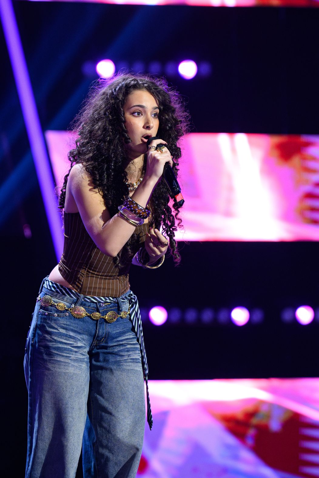 Cum a apărut Eva, fiica lui Andrei Nicolescu, președinte la Dinamo, pe scena de la Vocea României 2025. „Eu te știu de pe TikTok!”
