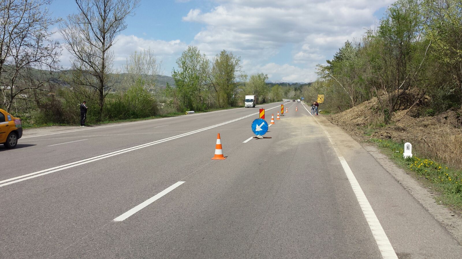 Surpare de teren pe DN1! Trafic restricţionat! GALERIE FOTO
