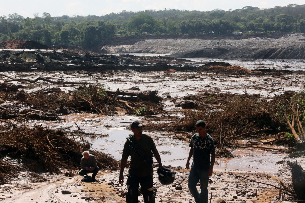 Cinci persoane au fost arestate în Brazilia, după tragedia provocată de ruperea unui baraj minier