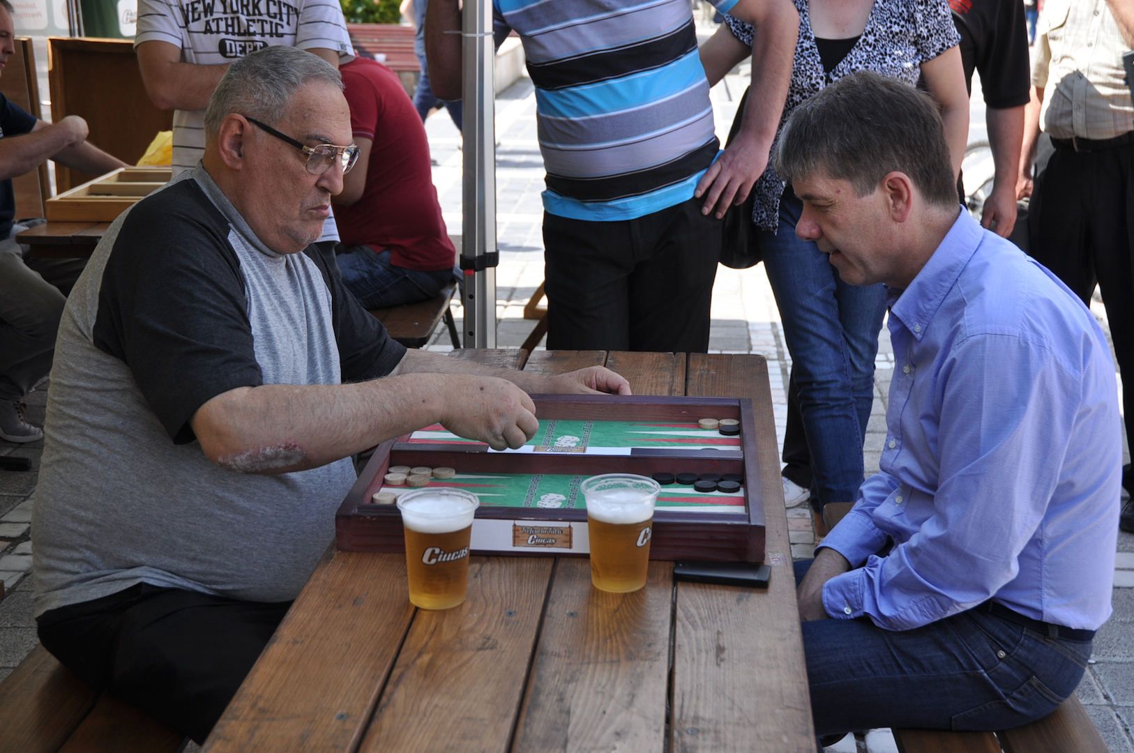 FOTO/ Show cu vedete la campionatul de table!