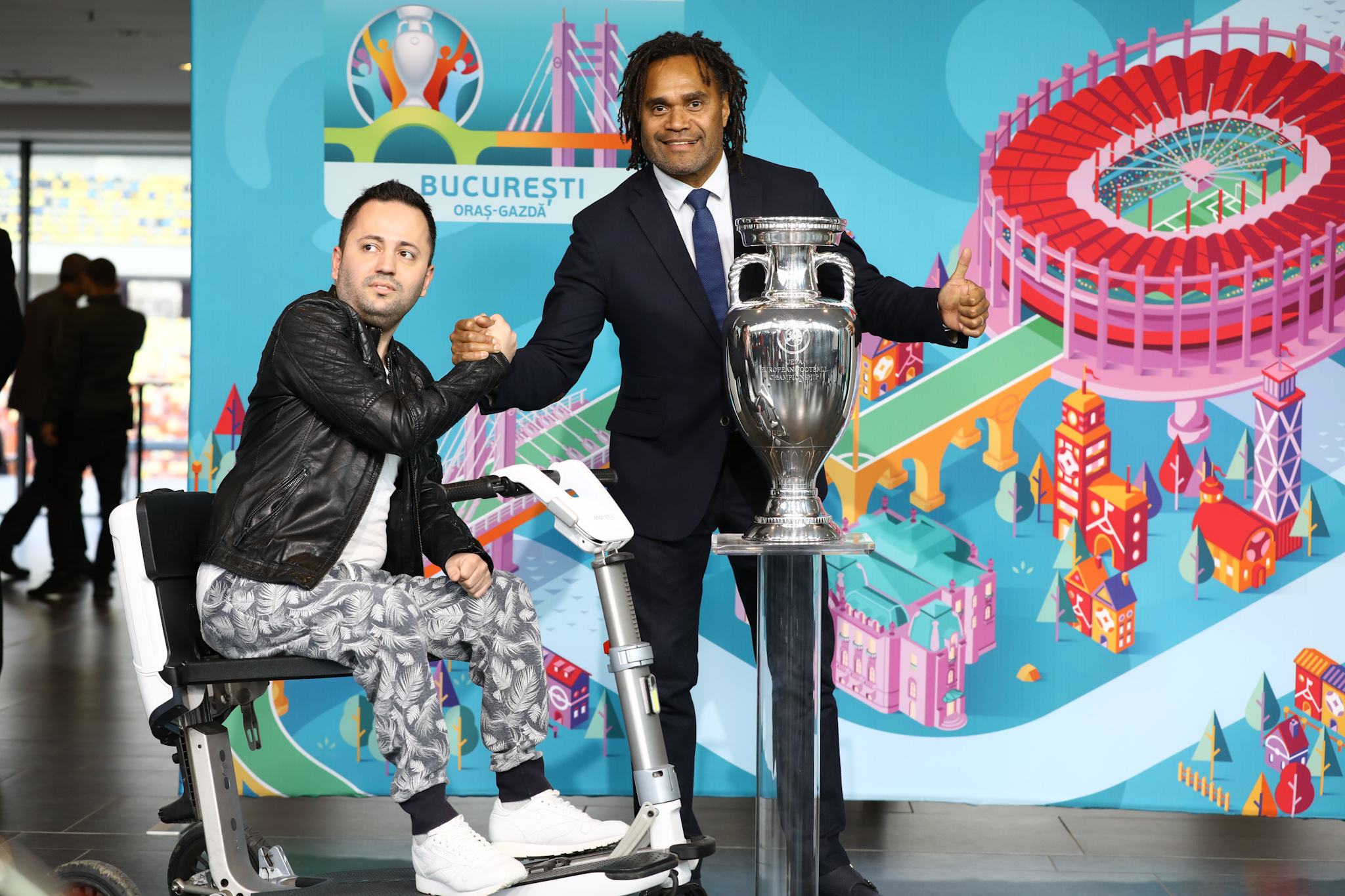 Trofeul CE 2020, la București. Cupa ”Henri Delaunay” a fost la Arena Națională. Sâmbătă, la Mega Mall | GALERIE FOTO&VIDEO