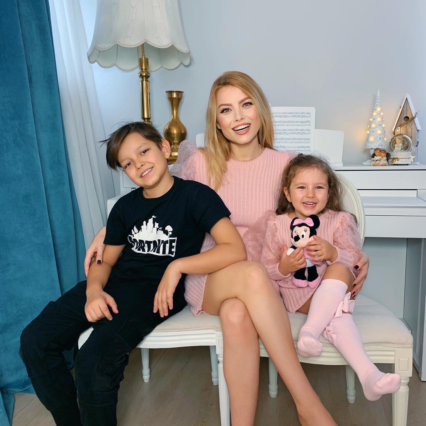 Elena Gheorghe, anunțul făcut după 19 ani de relație cu Cornel Ene: „Singurul gând a fost să mă eliberez”. Piesa pe care a pregătit-o pentru soțul ei