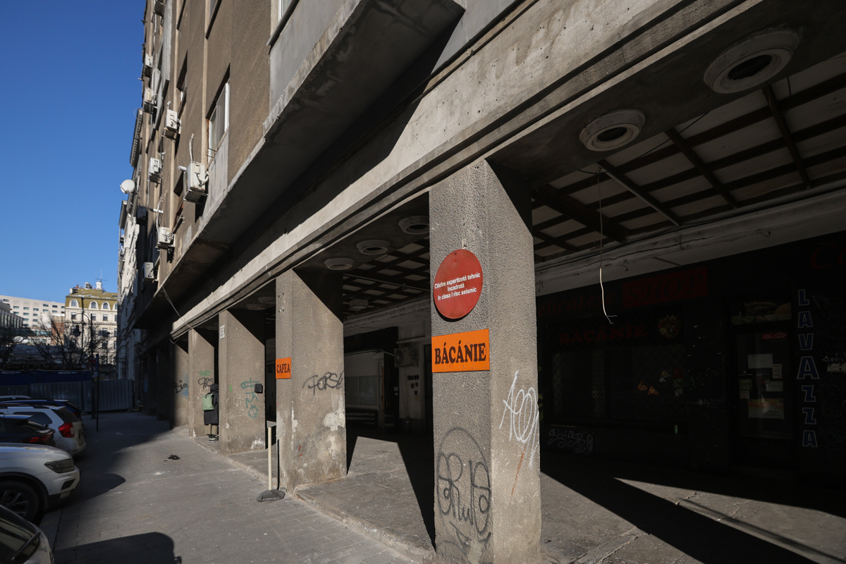 REPORTAJ. Viața în blocurile cu bulină roșie din București: unele au și 80% grad de ocupare