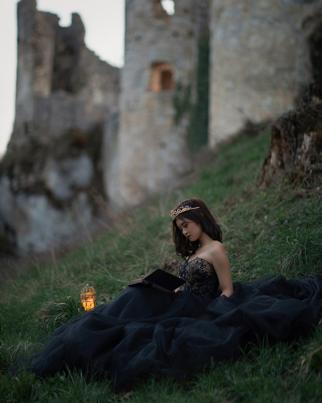 Raluca Antuca, fotografa specializată în stilul „fairytale”: „Estetica fantastică mă provoacă, îți permite să gândești în afara limitelor realității” | Interviu