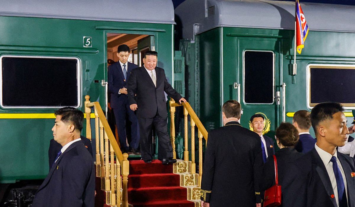 Trenul blindat al lui Kim Jong-Un a intrat în China: cum arată „fortăreața pe șine” care circulă cu cel mult 60 km/h