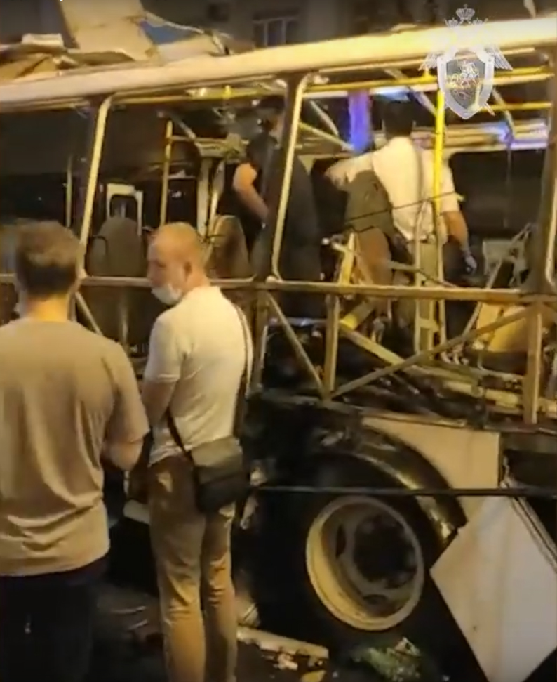 Un autobuz cu călători a explodat în stație, în Rusia. Doi oameni au murit