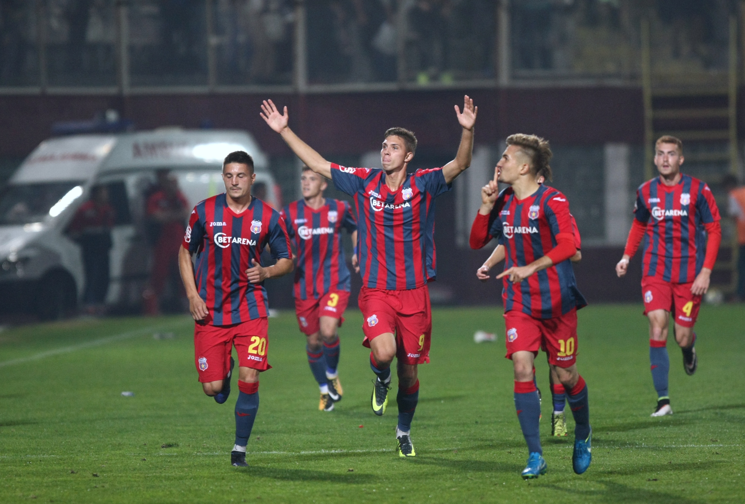 Academia Rapid - CSA Steaua 1-1, în Liga a 4-a. A fost spectacol total în tribune | GALERIE FOTO