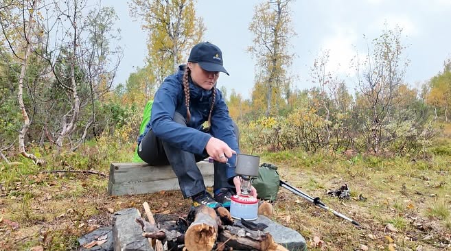 Kit Birks, fosta asistentă care a făcut 8.000 km pe jos pentru prevenirea suicidului: „11 luni, 13 țări, ca 13 urcări pe Everest. Oamenii mi-au împărtășit durerea, luptele și speranțele lor”