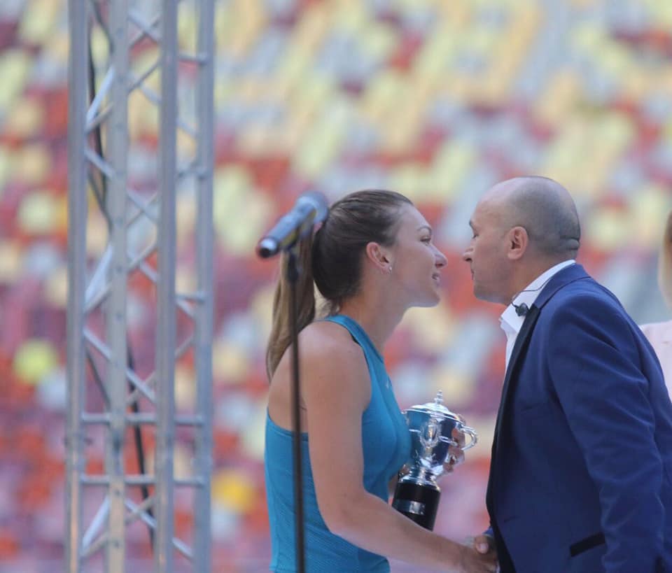Ce spune Marcel Pavel după ce i-a cântat Simonei Halep la Arena Națională | FOTO