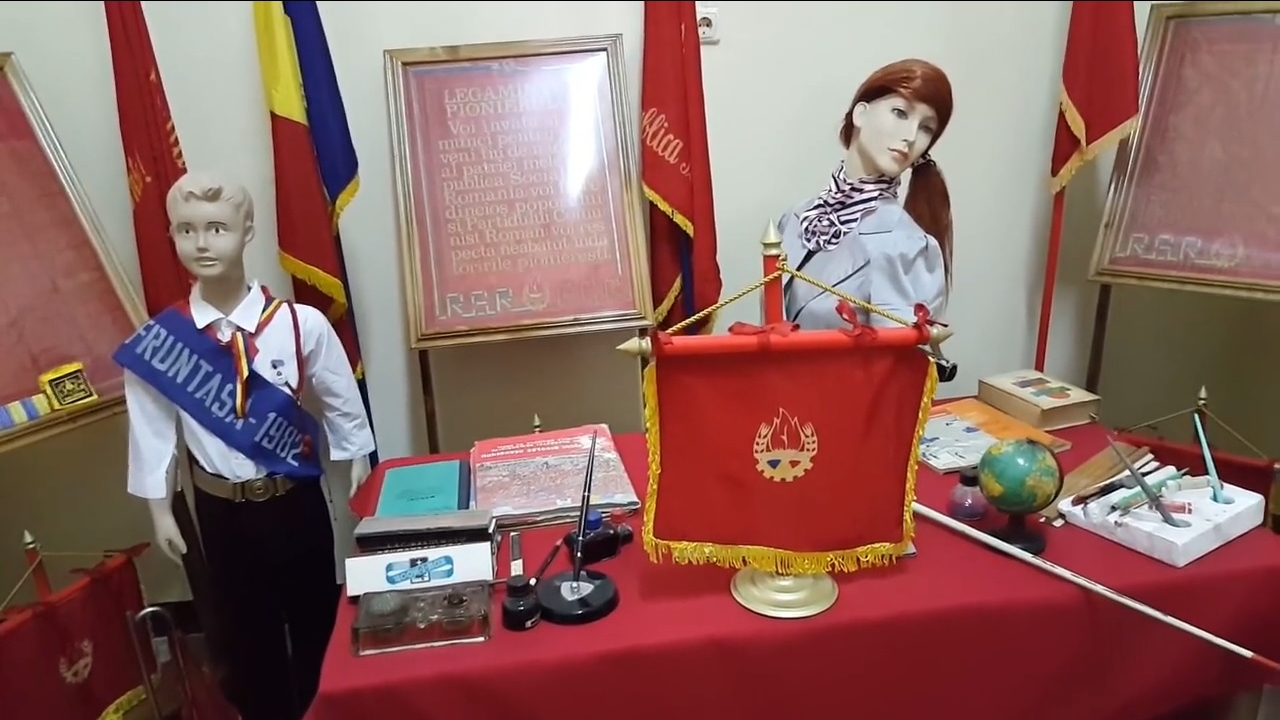 Muzeu al Republicii Socialiste România, deschis în Hunedoara. Cum a transformat un nostalgic o veche alimentară