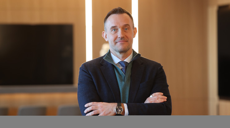 Gattyán György bevásárolta magát az amerikai Playboyba: itt a 112 milliárd forintos üzlet!