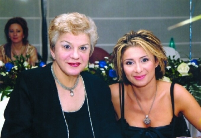 Ce a pus Anamaria Prodan în pachetele pe care le-a împărțit în memoria mamei sale: „Nu m-a interesat ce comentează lumea”