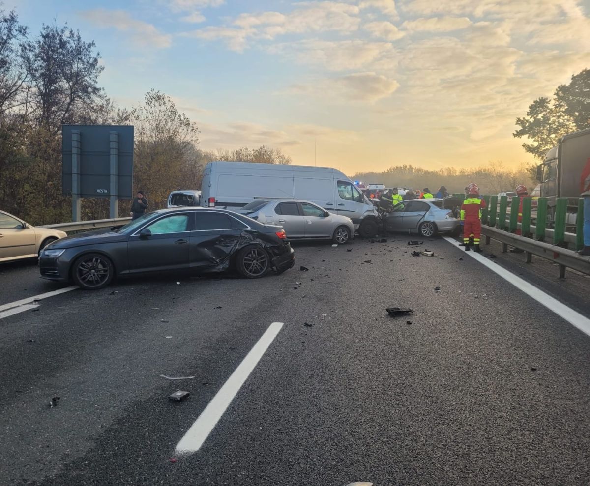 Accident cu 11 mașini pe autostrada A3, lângă Ploiești. Traficul continuă să fie blocat