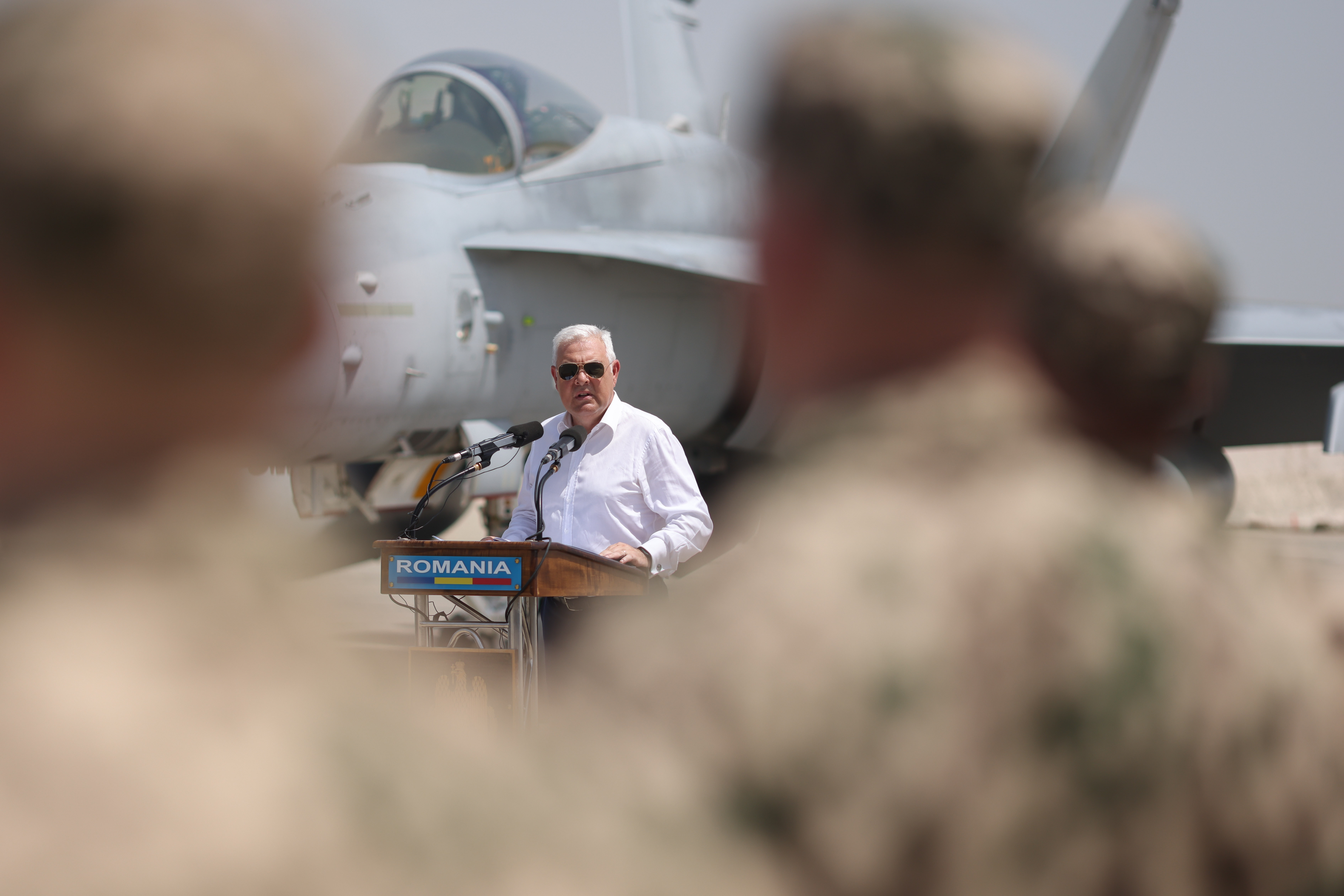 Ceremonie la baza de la Mihail Kogălniceanu. Un detașament finlandez va participa la misiuni de Poliție Aeriană alături de militarii români