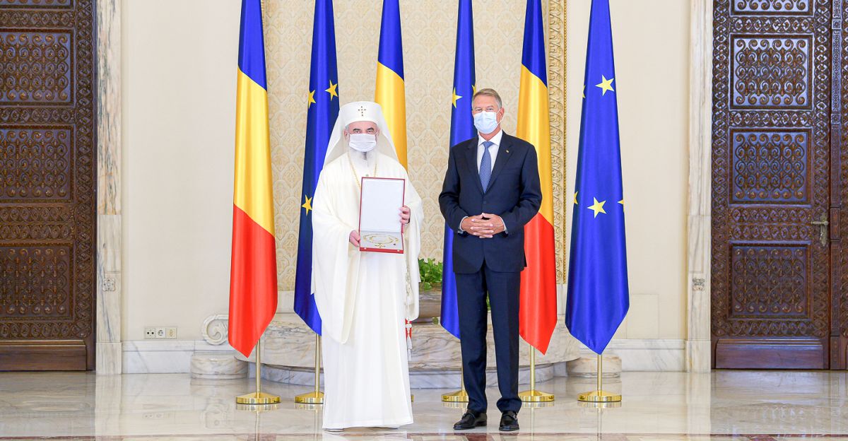 Patriarhul Daniel a împlinit 70 de ani şi a fost decorat de Klaus Iohannis