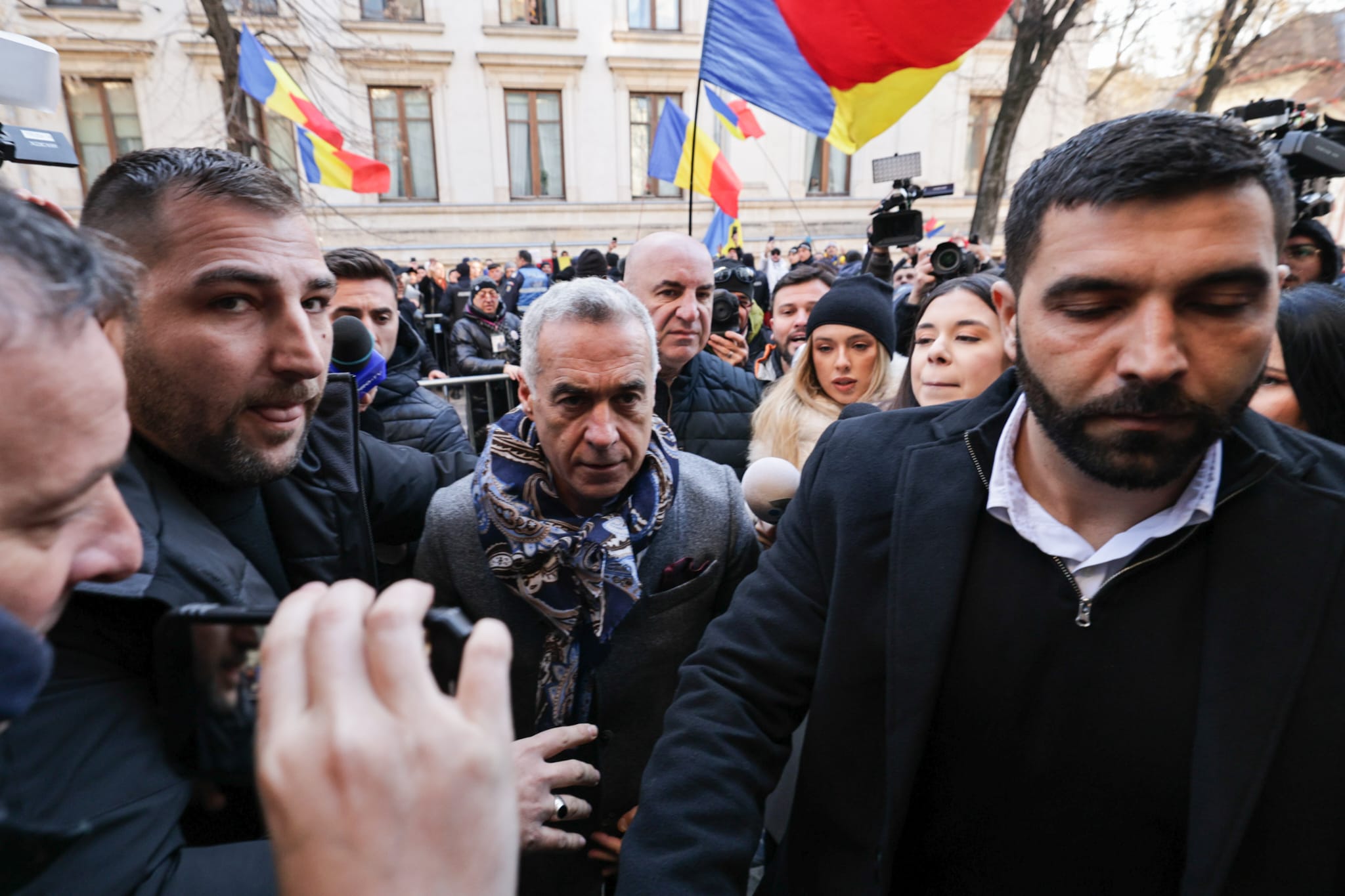 Călin Georgescu află mâine dacă scapă de controlul judiciar: „Sunt foarte încrezător”