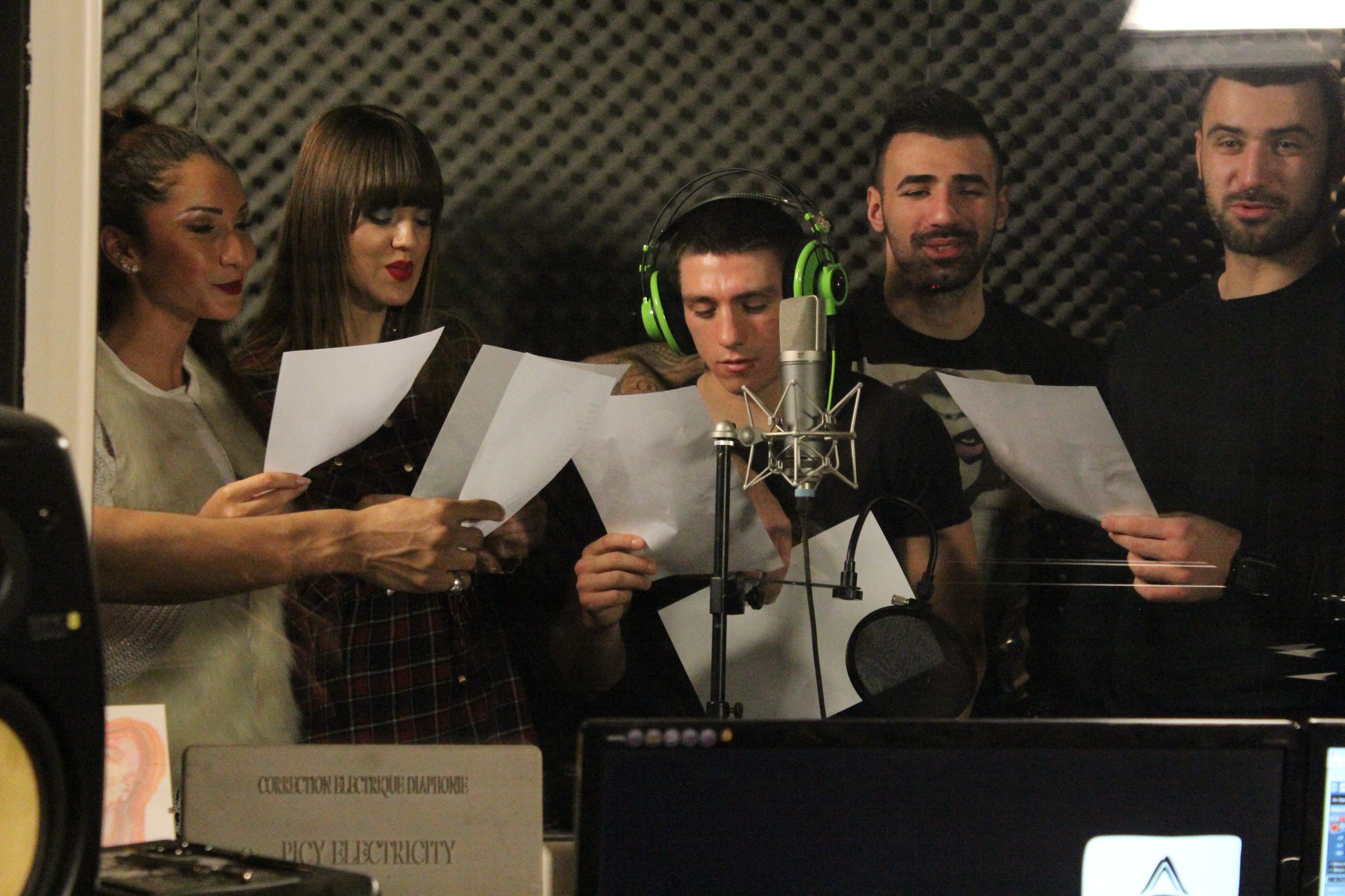 EXCLUSIV / Primiți cu colindul? Luptătorii Superkombat au intrat în studio! GALERIE FOTO&VIDEO