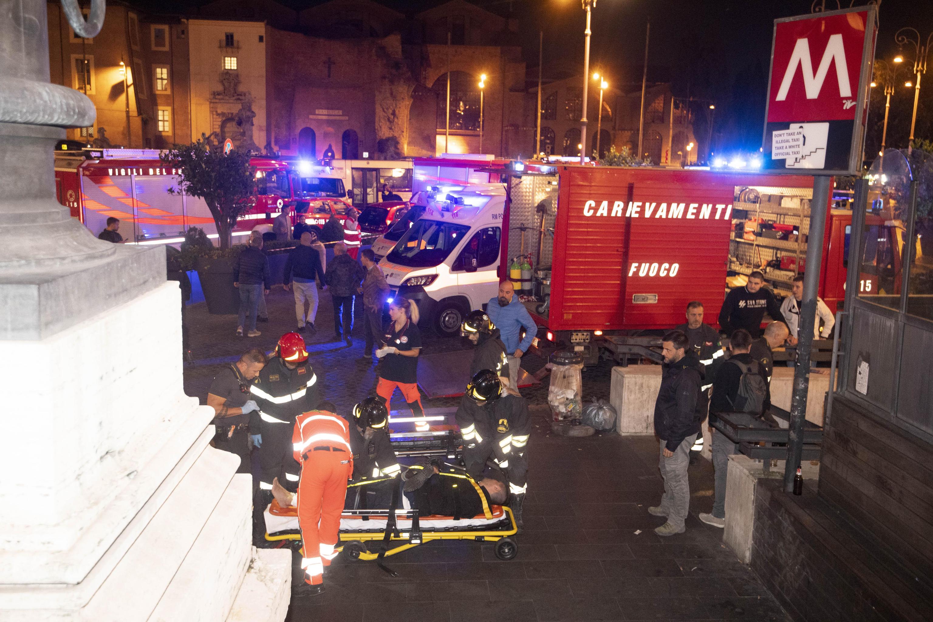Zeci de răniți la metroul din Roma, după ce o scară rulantă a cedat! Momentul incidentului a fost filmat  / VIDEO