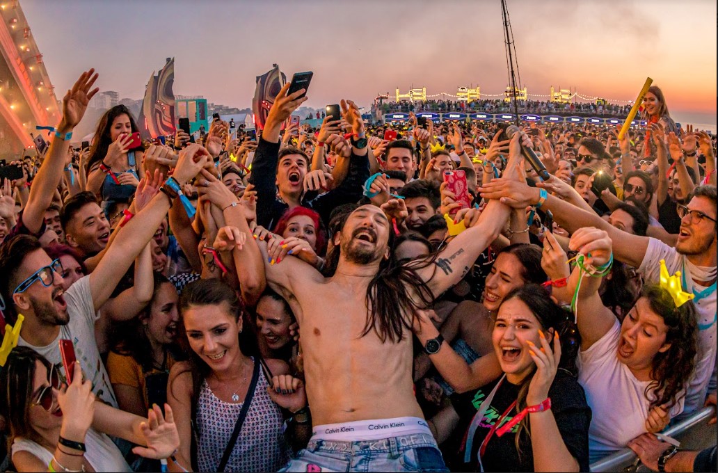 Cei mai listați artiști din lume vin în această vară la festivalurile Neversea și UNTOLD