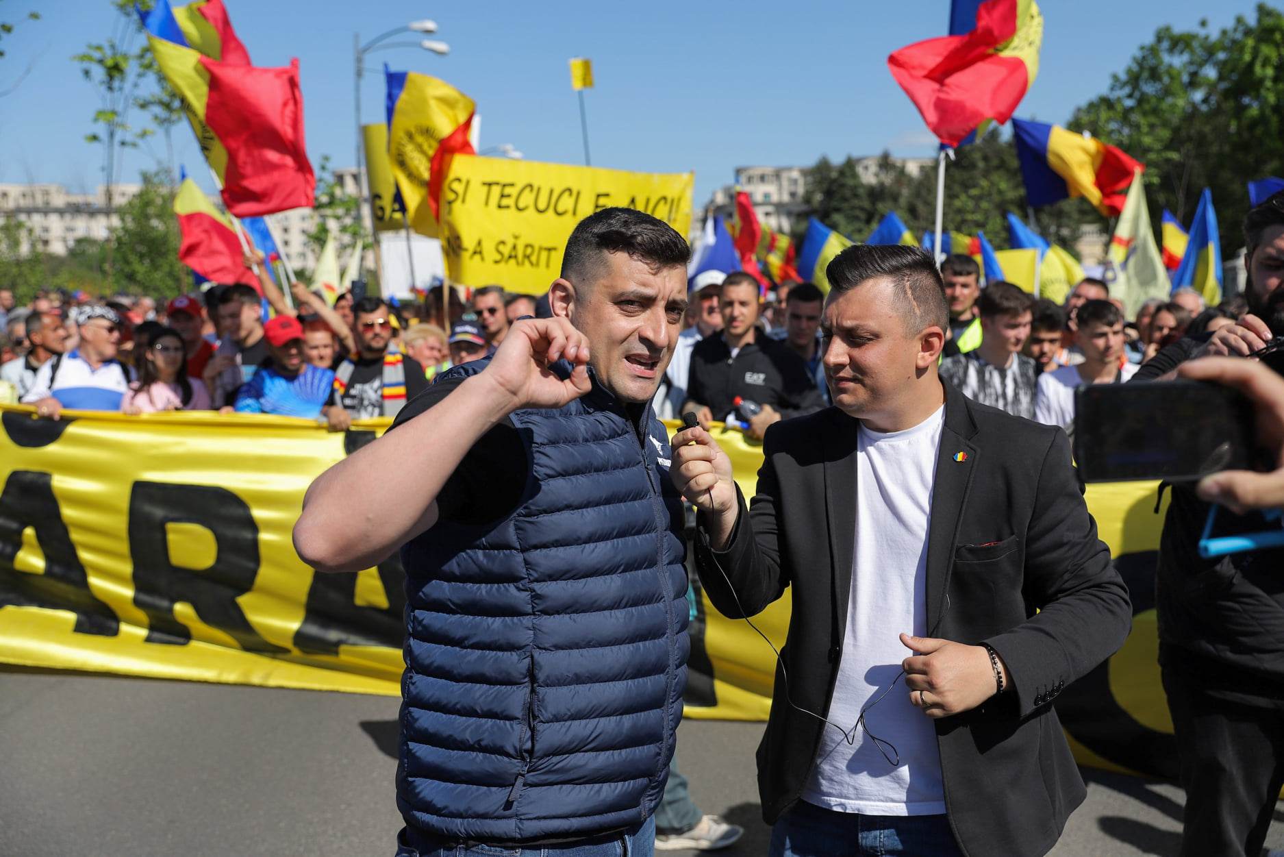 REPORTAJ. Protest AUR în București. Ce s-a strigat și cum s-a derulat manifestația