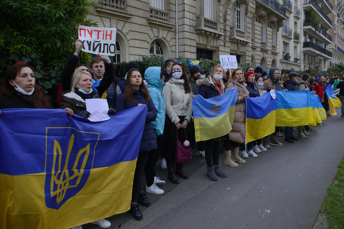 IMAGINI. Din București până în Sydney, mii de oameni protestează față de războiul din Ucraina: „Stop Putin!”