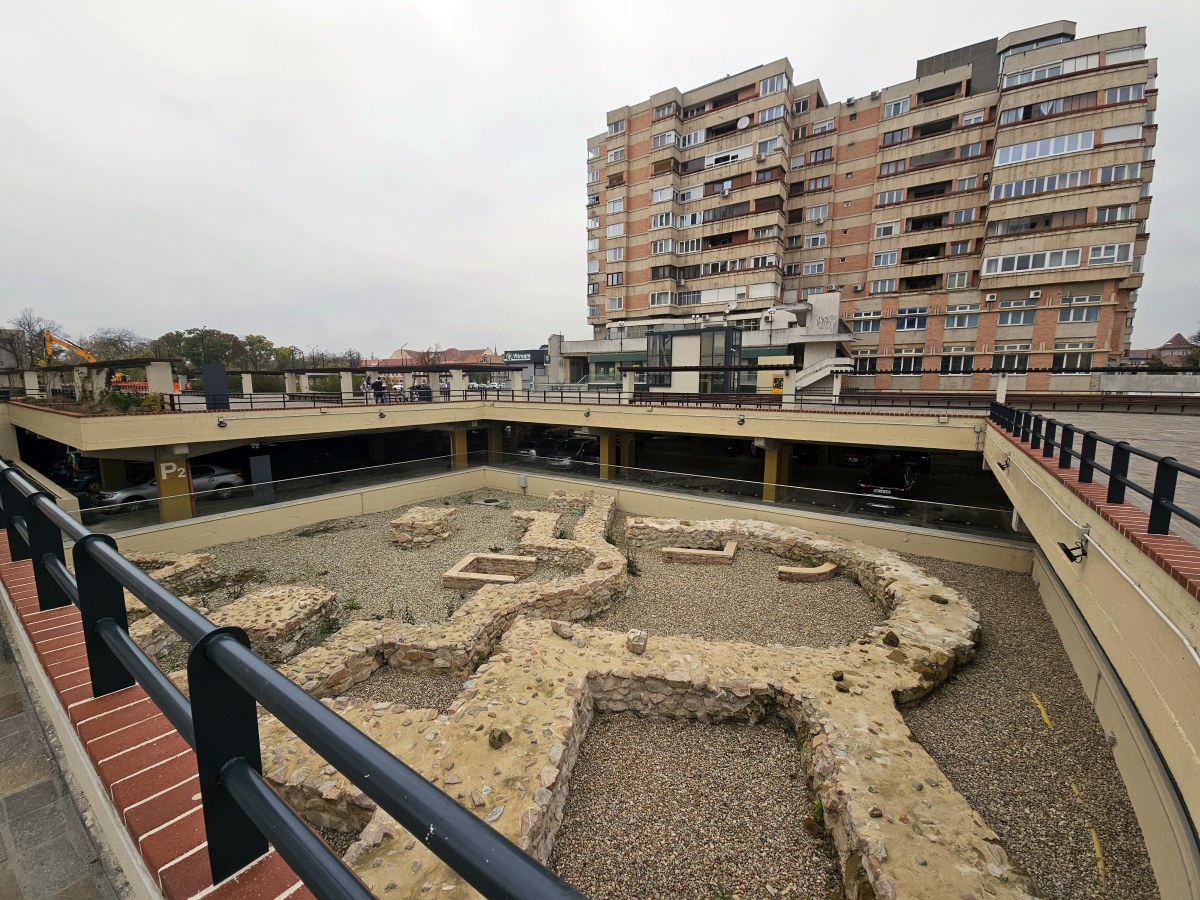 Descoperă Băile Felix și Oradea: două bijuterii ale turismului din vestul României, aproape una de alta. Se îmbină relaxarea termală cu eleganța urbană