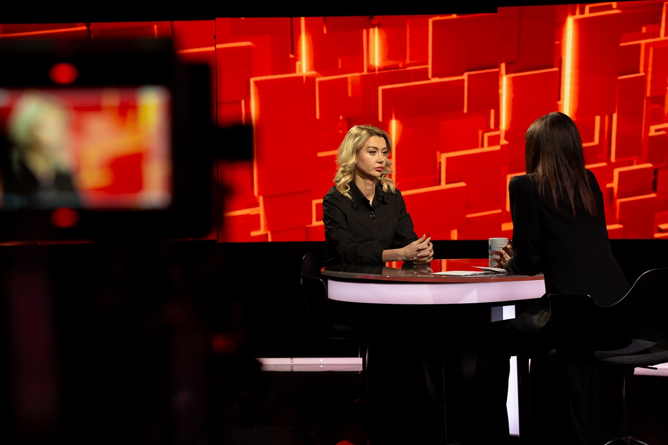 Cine i-a împrumutat Denisei Tănase 500 de euro, ca să pornească afacerea cu parfumuri: „N-am început pe banii soțului”