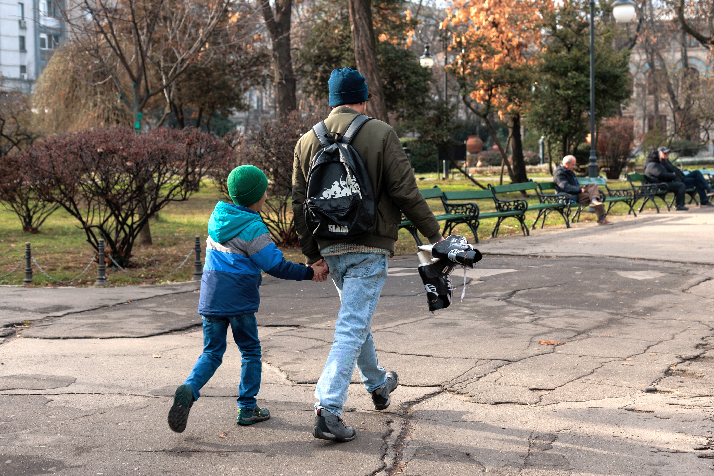 Unde patinăm în București? Patinoarul din Parcul Cișmigiu este cel mai mare, dar și cel mai scump. Care sunt alternativele | FOTO