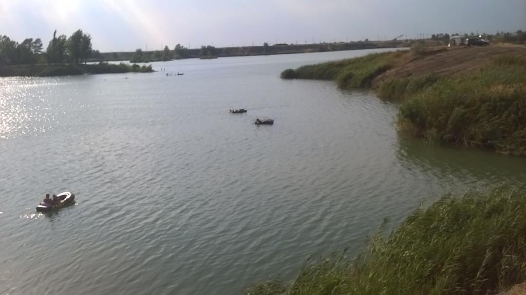 ”Marea arădenilor”, locul ideal pentru iubitorii de windsurfing / GALERIE FOTO