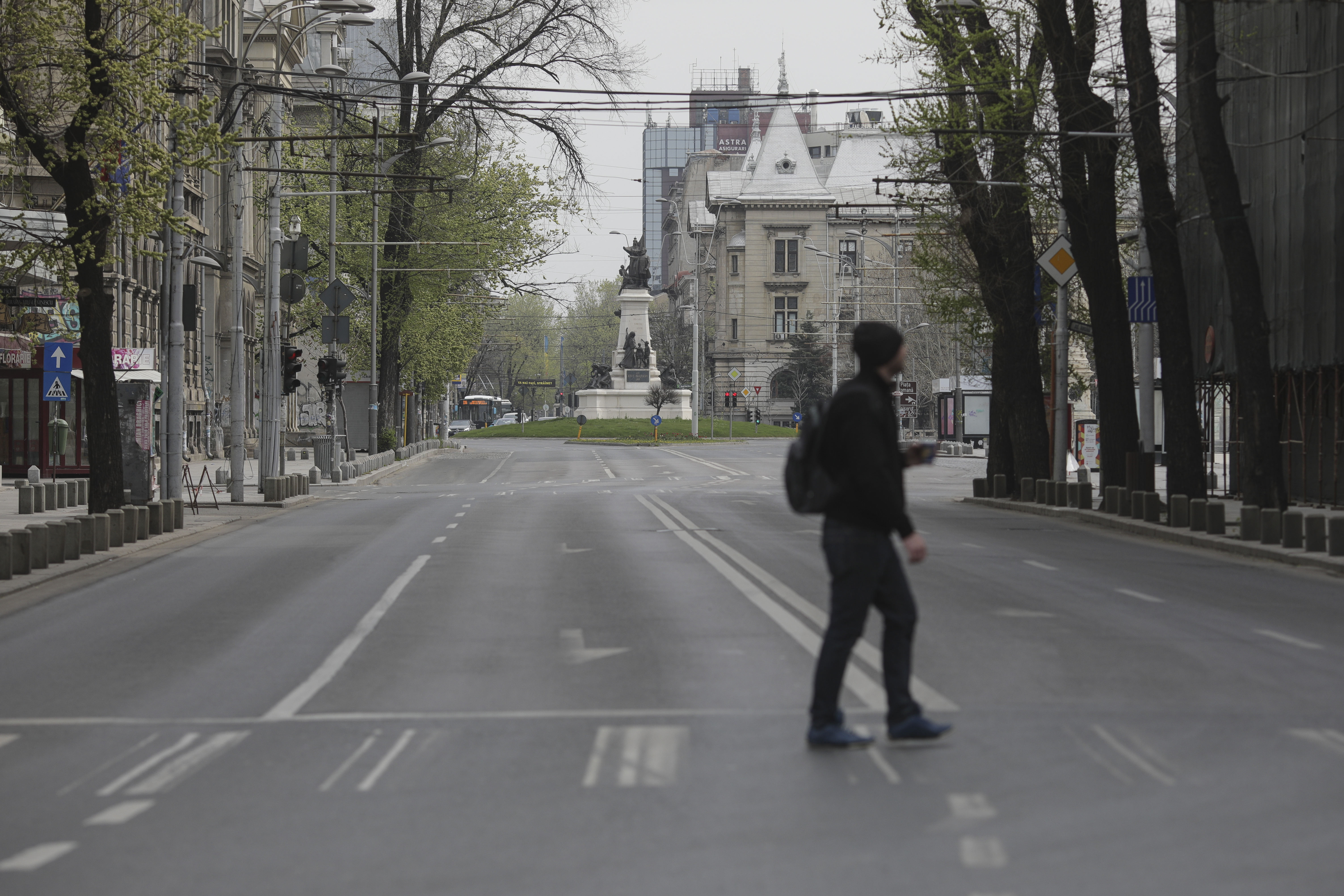 Orașul-fantomă. Cum arăta Bucureștiul duminică la prânz. GALERIE FOTO