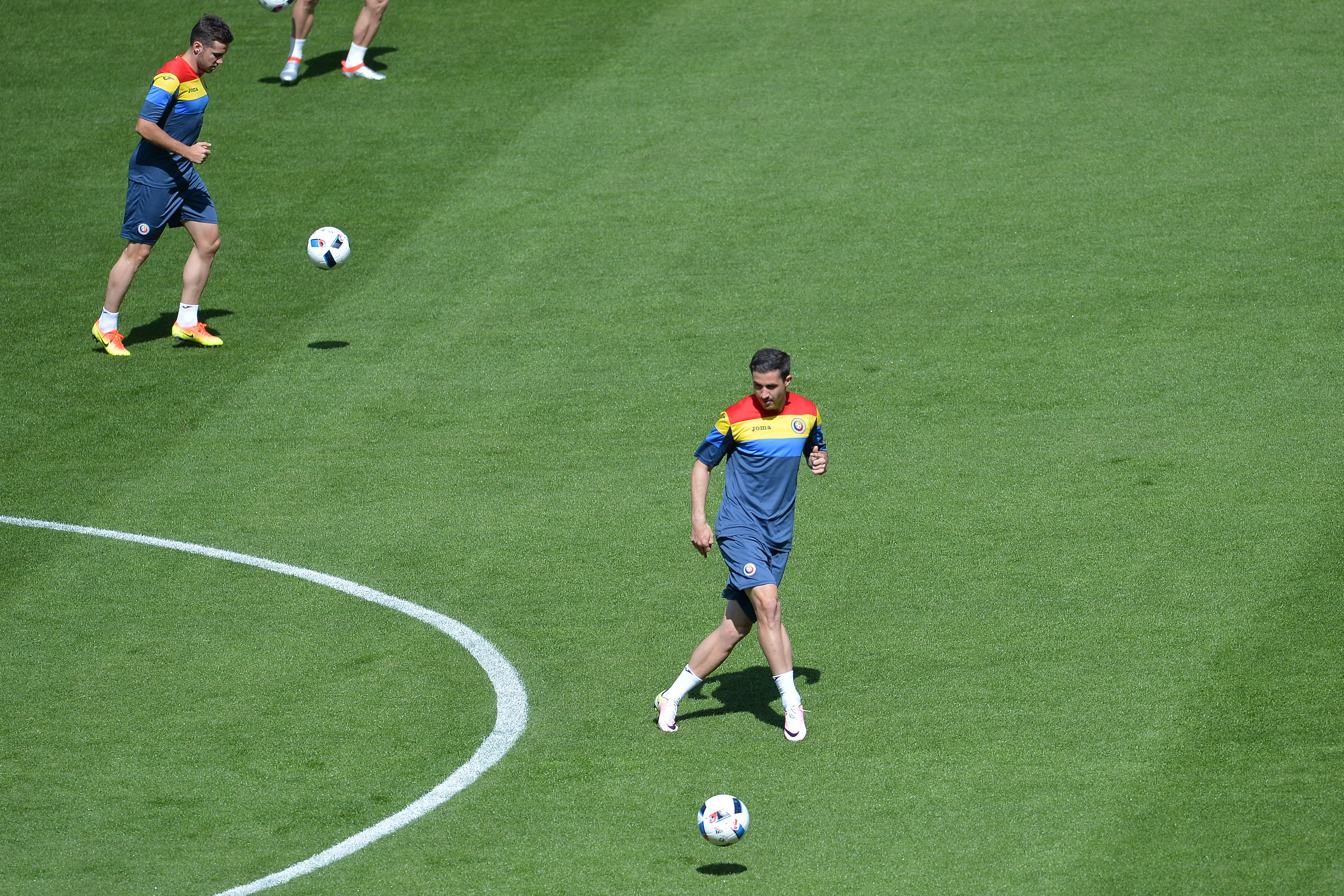 Euro 2016. Tricolorii au efectuat antrenamentul oficial pe Stade de France, ultimul înaintea meciului cu ”Les Bleus” (vineri, ora 22:00). Zâmbete și uimire / GALERIE FOTO și VIDEO