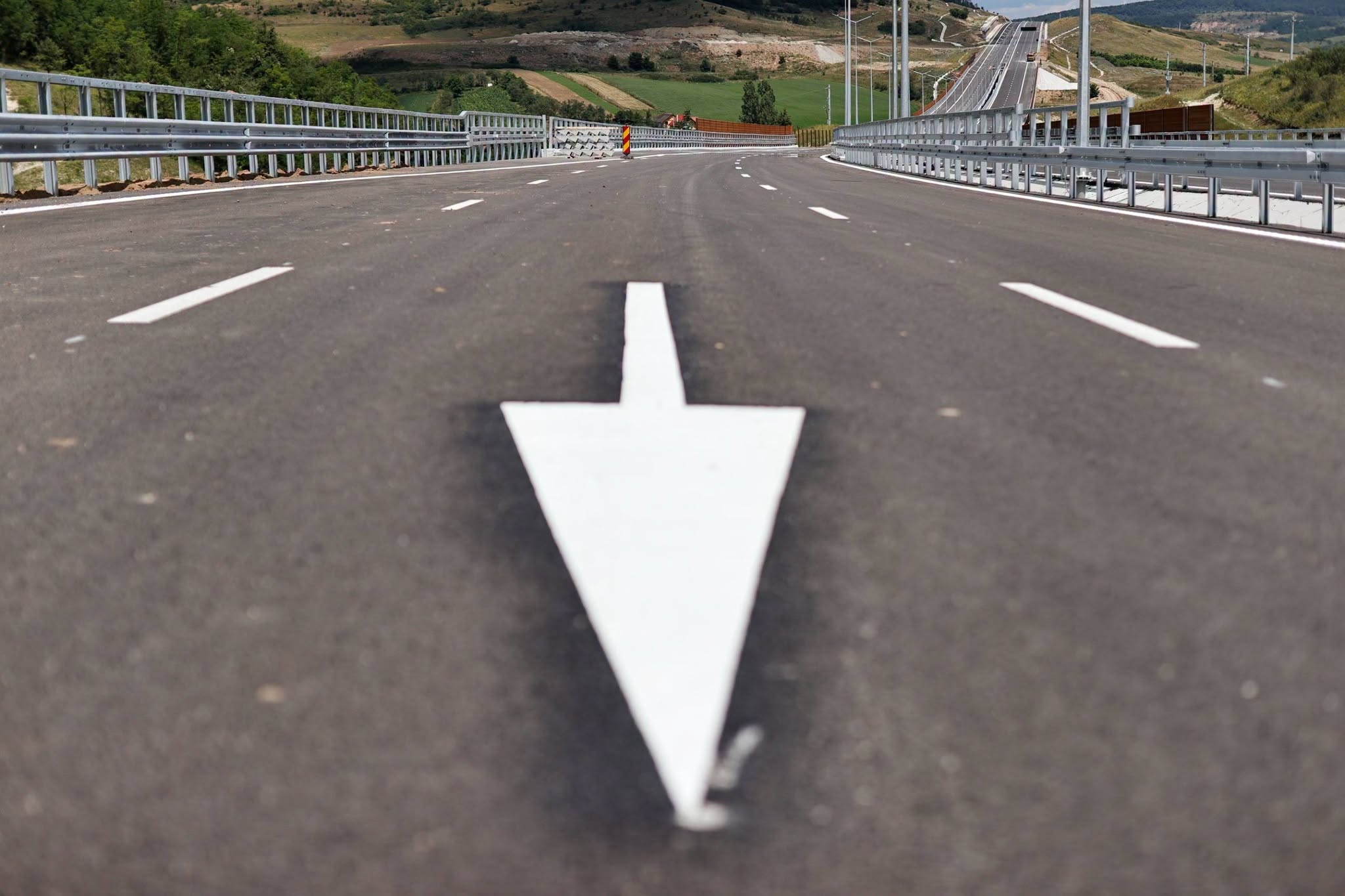 Ilie Bolojan a fost plimbat cu mașina de Dorinel Umbrărescu, șeful UMB, pe șantierul Autostrăzii Transilvania A3. Care este stadiul lucrărilor