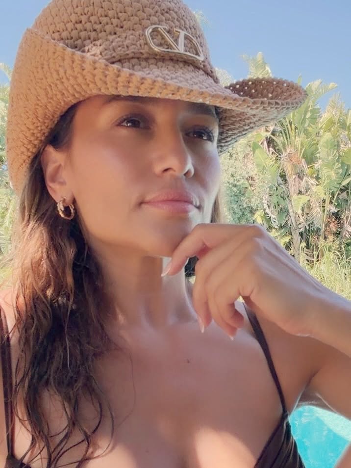 Imagini rare cu Claudia Pătrășcanu în costum de baie. Cum a apărut fosta soție a lui Gabi Bădălău în Turcia. „S-a dus pe val dieta mea”