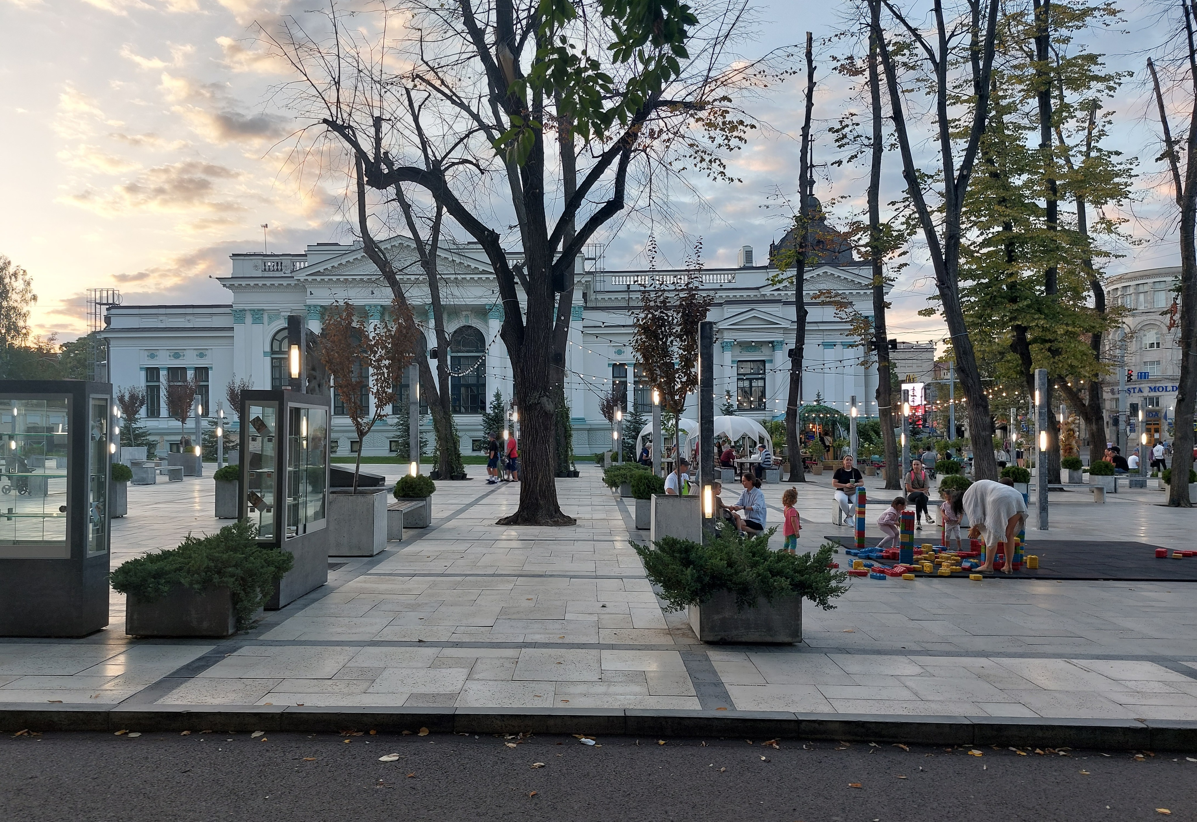 Cum a văzut Chișinăul un locuitor al Bucureștiului, ajuns pentru prima oară acolo. „Ca prostul, am întrebat dacă pot să plătesc cu cardul”