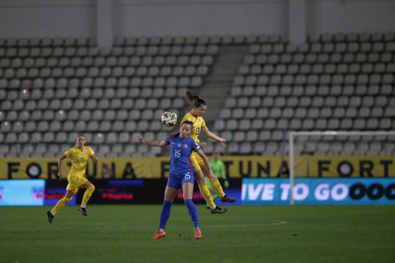 Naționala feminină a României de fotbal, remiză cu Slovacia. Bara ne-a salvat de la a treia înfrângere din grupă