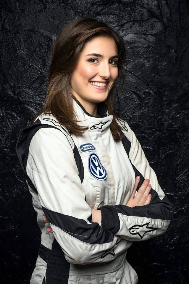 Prima femeie latino-americană la volanul unui monopost de Formula 1. E super-sexy | FOTO
