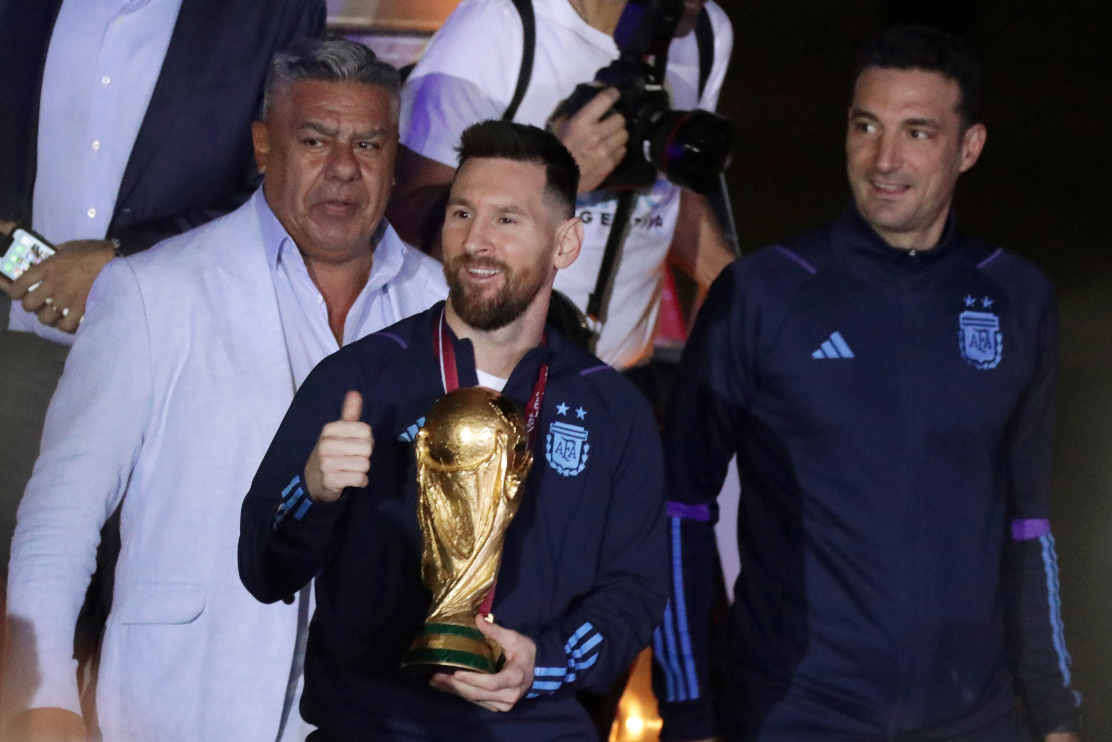 Zi liberă decretată în Argentina, pentru ca oamenii să petreacă alături de campioana mondială. Echipa lui Messi va defila prin Buenos Aires