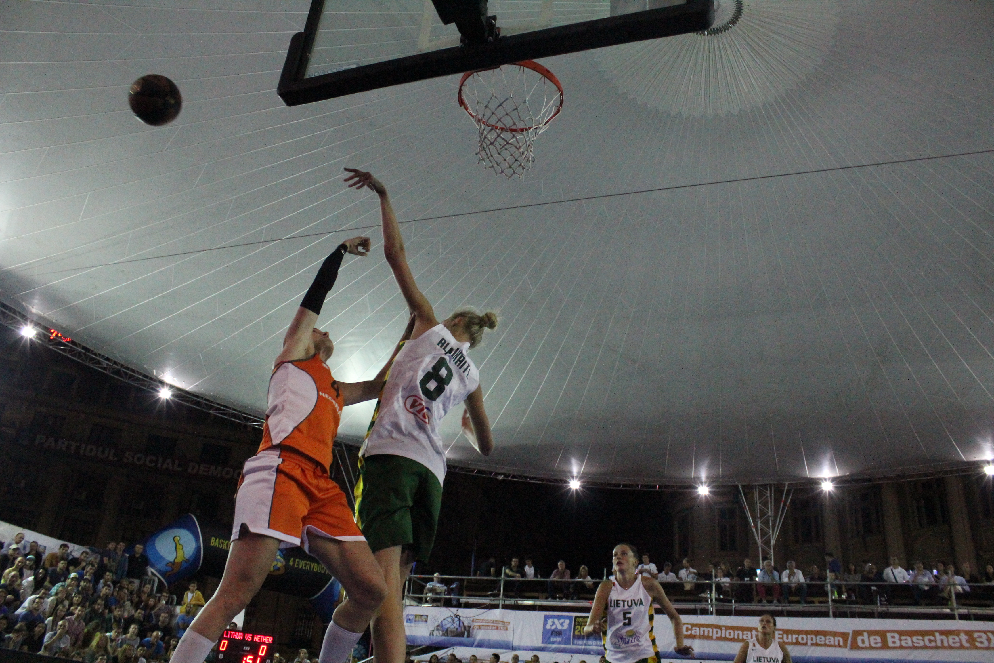 GALERIE FOTO & VIDEO / România joacă astăzi în semifinalele CE de baschet 3x3
